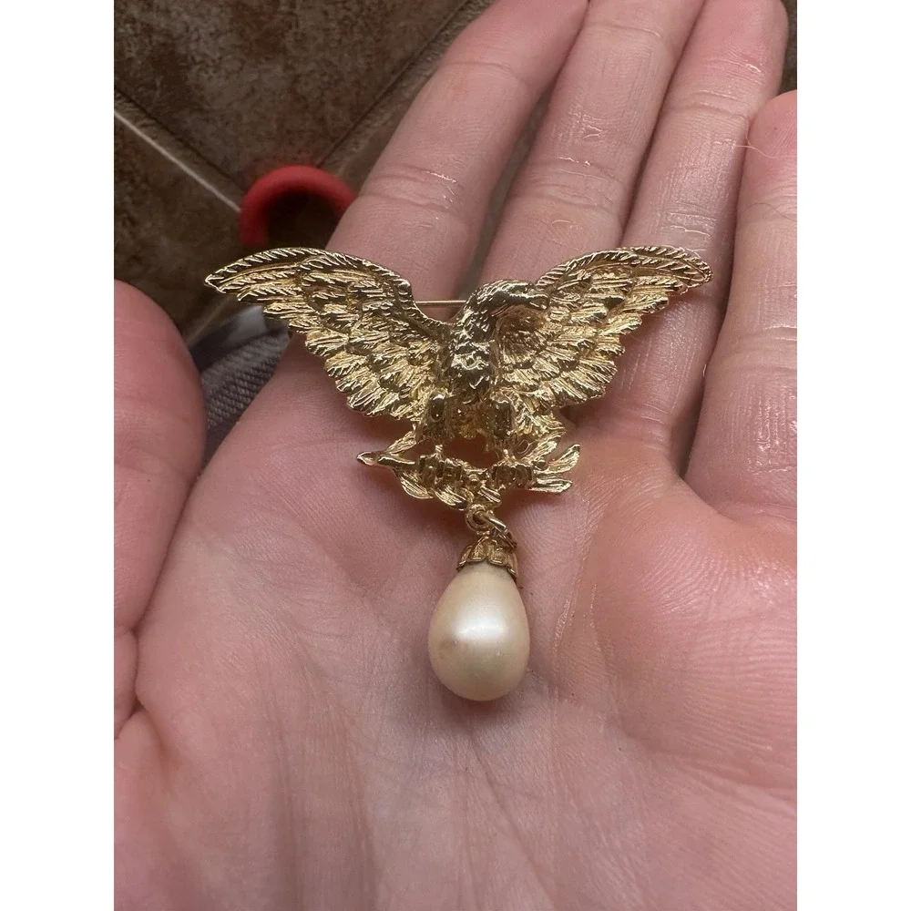 Vintage Gold Tone Eagle Brooch Pin Dangling Faux Pearl Patriotic Statement Jewel